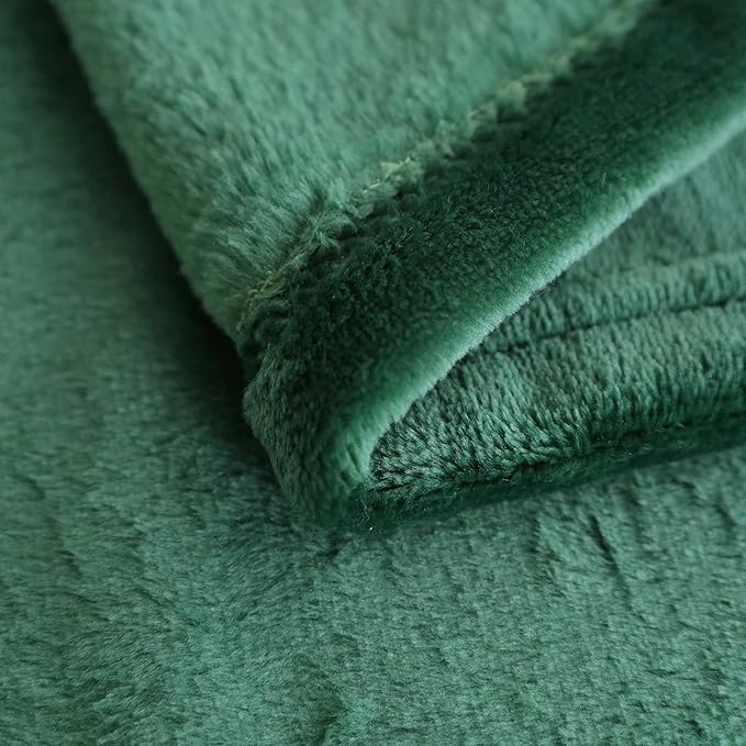 SOCHOW Flannel Fleece Blanket King Size, All Season Lightweight Super Soft Cozy Blanket for Bed or Couch, Green, 90x108 inches