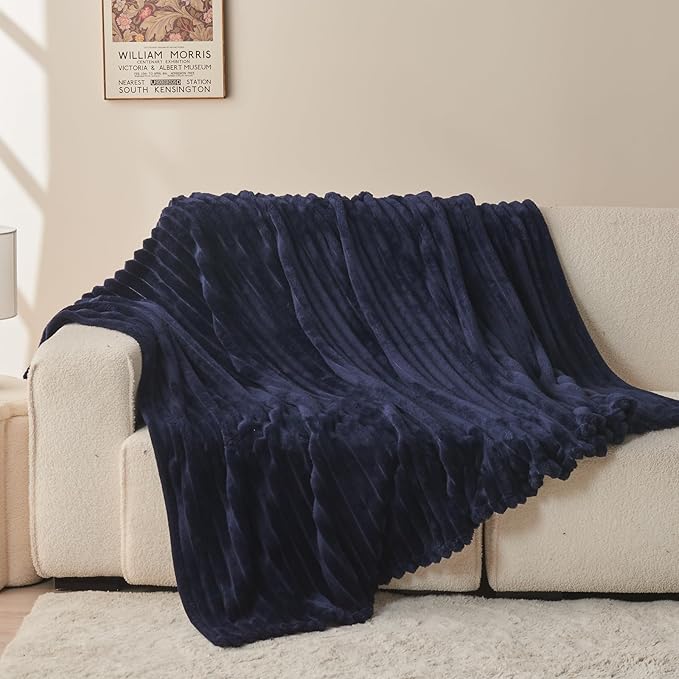 NEWCOSPLAY Super Soft Throw Blanket Dark Navy Premium Silky Flannel Fleece 3D Ribbed Jacquard Lightweight Bed Blanket All Season Use (Dark Navy Ribbed, Throw(50"x60"))