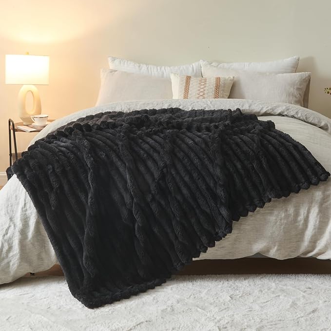 NEWCOSPLAY Super Soft Twin Blanket Black Premium Silky Flannel Fleece 3D Ribbed Jacquard Lightweight Bed Blanket All Season Use (Black Ribbed, Twin(60"x80"))