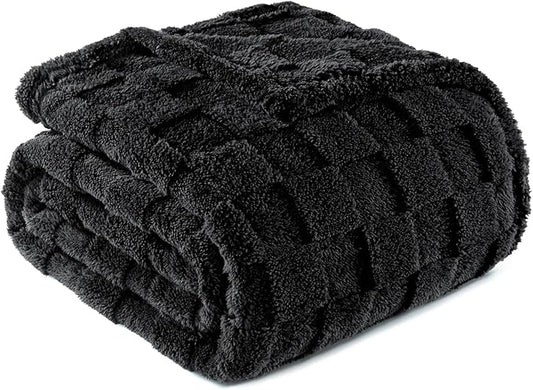 Exclusivo Mezcla Fleece Throw Blanket for Couch,Super Soft and Warm Lightweight Checkered Pattern Blankets for All Seasons, 50x60 Inches, Black