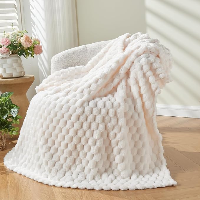 NEWCOSPLAY Super Soft Queen Blanket Ivory Premium Silky Flannel Fleece 3D Clouds Stylish Jacquard Lightweight Bed Blanket All Season Use 350GSM (Ivory, Queen(90"x90"))