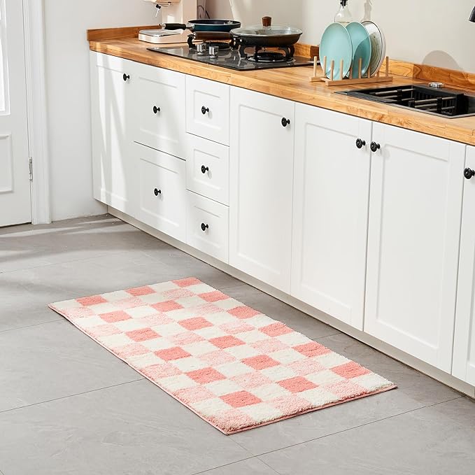 CozeCube Pink Checkered Bath mats Non Slip, Fluffy Absorbent Microfiber Runner Bath mat Washable, Aesthetic Bathroom Rugs, Long Bath mat for Bathroom Floor, 47"X24"