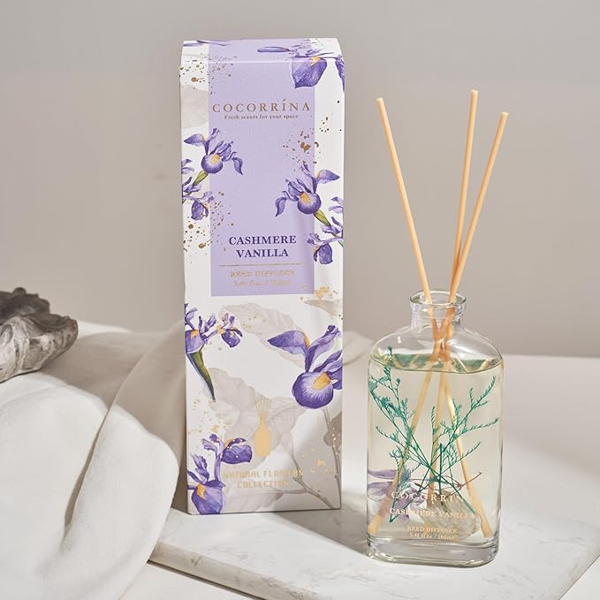 COCORRÍNA Reed Diffuser - Cashmere Vanilla 5.41 oz Flower Reed Diffuser Set with Sticks, Bedroom Bathroom Shelf Decor (Scented Blooms Collection)