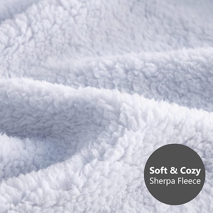 DaysU Plush Flannel Sherpa Baby Blanket for Girls Boys, Generous Reversible Soft Micro Fleece Toddler Bed Throw Blanket with Animal Print for Kids and Children, Giraffe, 50"x60"