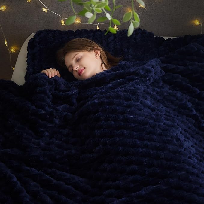NEWCOSPLAY Super Soft Queen Blanket Dark Navy Premium Silky Flannel Fleece 3D Clouds Stylish Jacquard Lightweight Bed Blanket All Season Use 350GSM (Dark Navy, Queen(90"x90"))