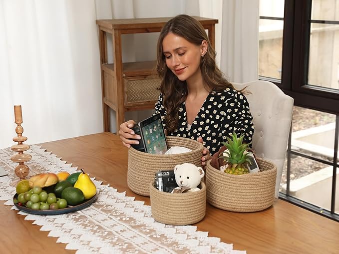 Cottonphant Set of 3 Stylish Round Woven Baskets with Lids - Elegant Storage Solution for Home Decor and Organization - Compact Shelf Baskets (Jute, 10"x6"-8"x5"-6"x4")