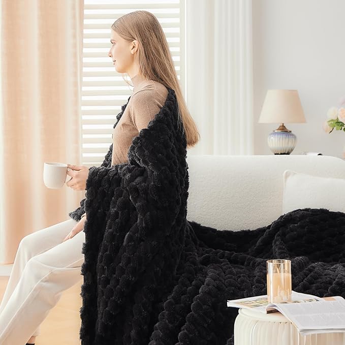 NEWCOSPLAY Super Soft King Blanket Black Premium Silky Flannel Fleece 3D Clouds Stylish Jacquard Lightweight Bed Blanket All Season Use 350GSM (Black, King(90"x110"))