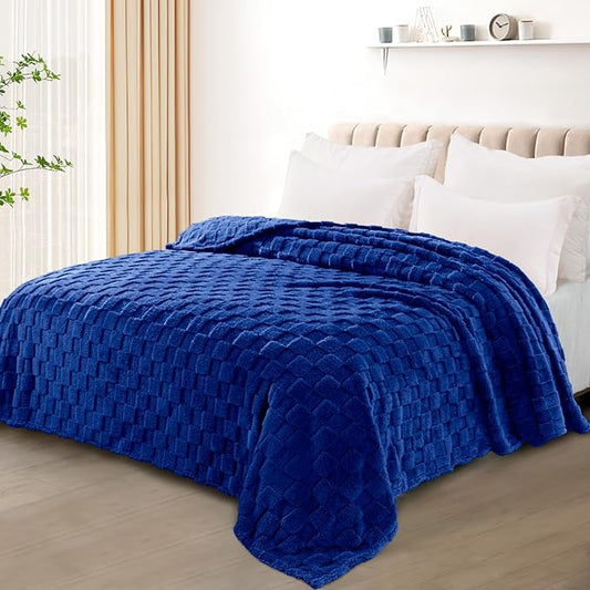Exclusivo Mezcla King Size Flannel Fleece Blanket, Super Soft and Warm Lightweight Checkered Pattern Blankets for All Seasons, 90x104 Inches, Cobalt Blue