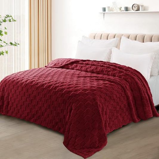 Exclusivo Mezcla Queen Size Flannel Fleece Blanket, Super Soft and Warm Lightweight Checkered Pattern Blankets for All Seasons, 90x90 Inches, Deep Red