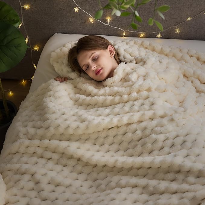 NEWCOSPLAY Super Soft Queen Blanket Ivory Premium Silky Flannel Fleece 3D Clouds Stylish Jacquard Lightweight Bed Blanket All Season Use 350GSM (Ivory, Queen(90"x90"))