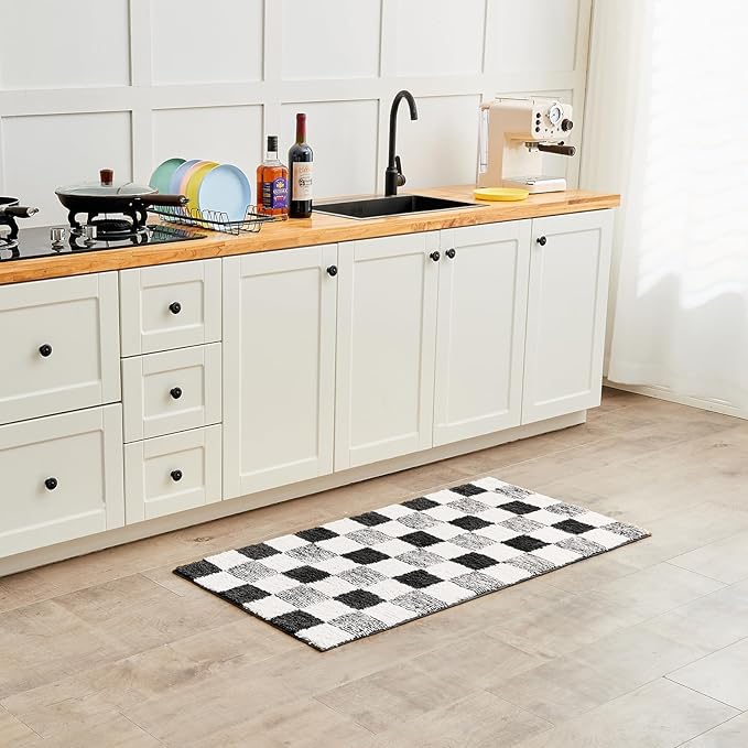 CozeCube Black Checkered Bath mats Non Slip, Fluffy Absorbent Microfiber Runner Bath mat Washable, Aesthetic Bathroom Rugs, Long Bath mat for Bathroom Floor, 47" x 24"