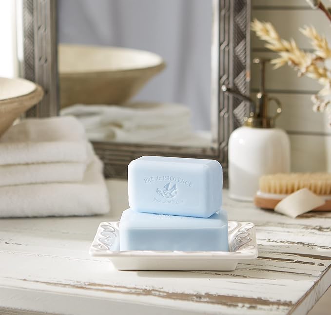 Pre de Provence Artisanal Soap Bar, Natural French Skincare, Enriched with Organic Shea Butter, Quad Milled for Rich, Smooth & Moisturizing Lather, Ocean Air, 5.3 Ounce