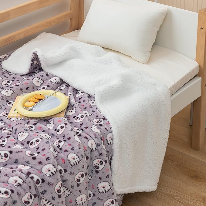 DaysU Plush Flannel Sherpa Baby Blanket for Girls Boys, Generous Reversible Soft Micro Fleece Toddler Bed Throw Blanket with Animal Print for Kids and Children, Animal Head, 50"x60"