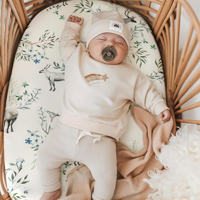 Stretchy Ultra Soft Fitted Bassinet Sheet Set 3 Pack, Universal Fit for Bassinets Baby Cradle Moses Basket Oval Rectangle Mattress Safe and Snug, Stylish Print