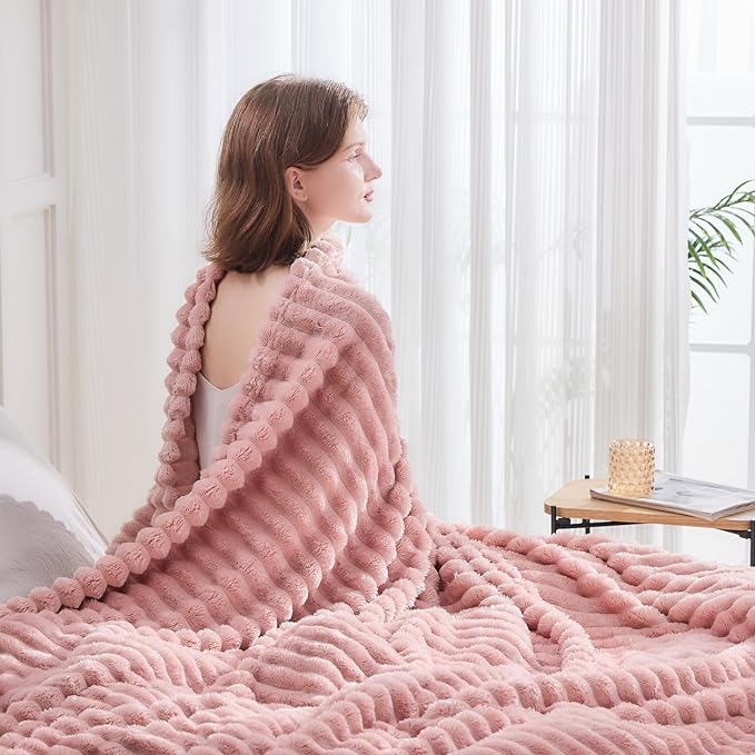 NEWCOSPLAY Super Soft King Blanket Pink Premium Silky Flannel Fleece 3D Ribbed Jacquard Lightweight Bed Blanket All Season Use (Pink Ribbed, King(90"x110"))