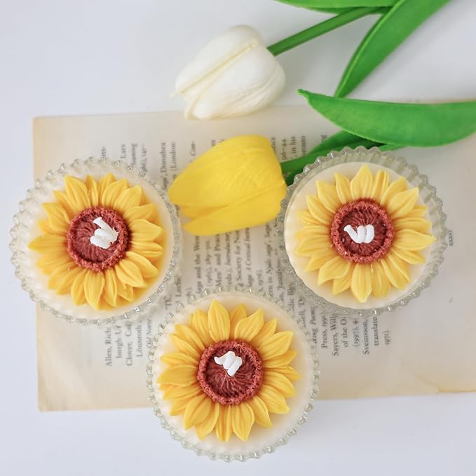Sunflower Scented Candle,230G Soy Wax Aroma Decorative Candle in Glass Jar 24 Hours,Handmade Candle for Table Photo Prop,Prefect Gift for Meditation Stress Relief Mood Boosting Bath Yoga