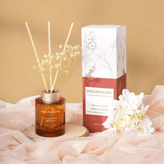 ROUCAS BLANC Reed Diffuser Set with Preserved Flowers, Tonka Bean and Woody Scented Diffuser with Sticks, 4.22 fl.oz., Room Decor & Bathroom Decor, Aromatherapy Home Fragrance Diffuser Non-Toxic Gift