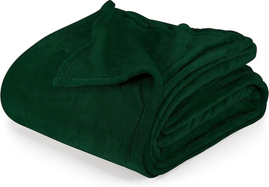 Utopia Bedding Forest Green Fleece Blanket Twin Size Lightweight Fuzzy Soft Anti-Static Microfiber Bed Blanket (90x66 Inch)