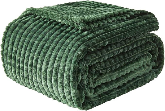 EMME Fleece Blanket, 3D Jacquard Throw Blanket for Couch and Bed, Soft Cozy and Fluffy Blankets Lightweight Luxury Flannel with Geometric Grid Design (Dark Green, 50" x 60")