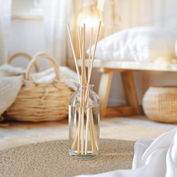 Urban Naturals Autumn Harvest Scented Oil Reed Diffuser | Fall Home Decor with Real Leaves & Botanicals | Creamy Pumpkin Pie, Nutmeg, Maple & Vanilla