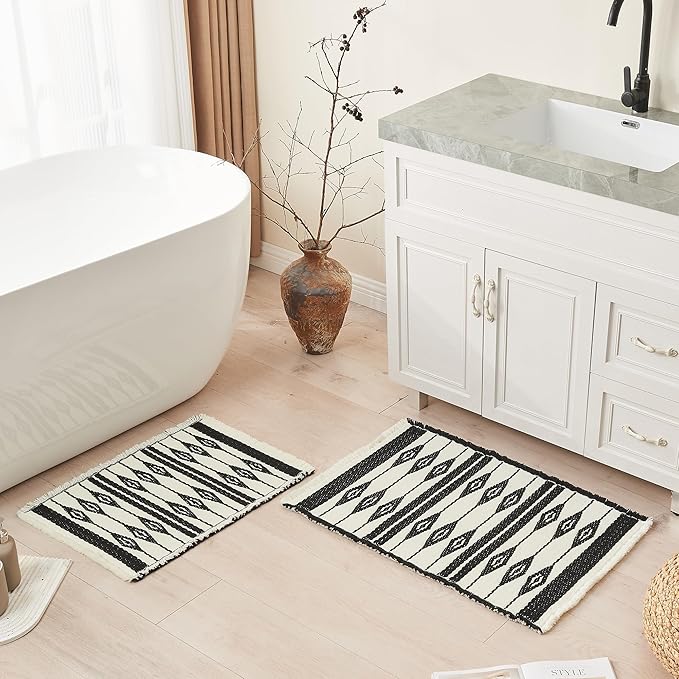 Douceur Boho Bath mat for Bathroom Floor Non Slip, Acrylic Blend Cute Bath Rugs with Tassels, Farmhouse Bathroom Rugs with Geometric Tribal Ethnic Pattern Design in Black and Cream White, 16" x 23.6"