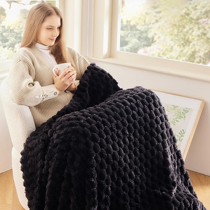 NEWCOSPLAY Super Soft King Blanket Black Premium Silky Flannel Fleece 3D Clouds Stylish Jacquard Lightweight Bed Blanket All Season Use 350GSM (Black, King(90"x110"))