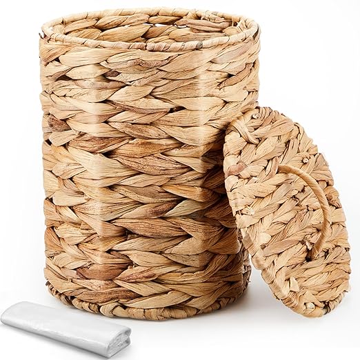 Ctosree 1.3 Gallons Small Wicker Trash Can with Lid Handle Woven Wicker Rattan Bathroom Waste Basket Boho Trash Basket with 100 Plastic Garbage Bags for Bedroom Office Laundry (Classic Style)