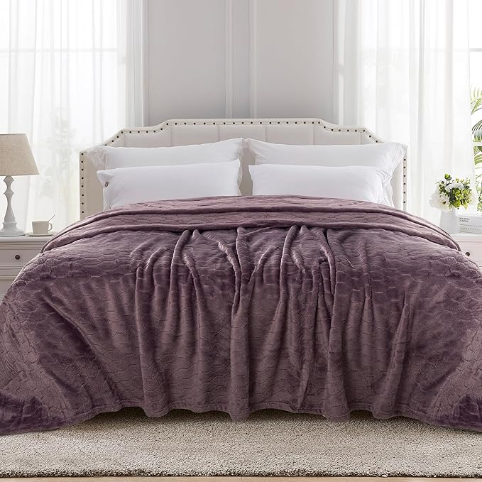 TOONOW Fleece Bed Blanket Queen Size 90x90 inches, Super Soft Fluffy Fuzzy Plush Blanket Geometric Pattern Cozy Microfiber Flannel Blankets for Couch, Bed, Sofa, Purple