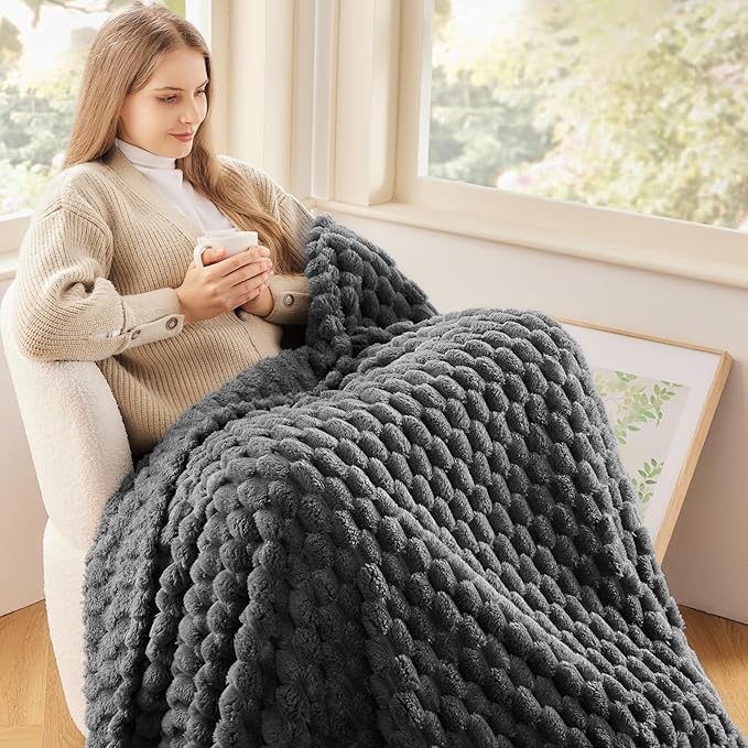 NEWCOSPLAY Super Soft Queen Blanket Grey Premium Silky Flannel Fleece 3D Clouds Stylish Jacquard Lightweight Bed Blanket All Season Use 350GSM (Grey, Queen(90"x90"))