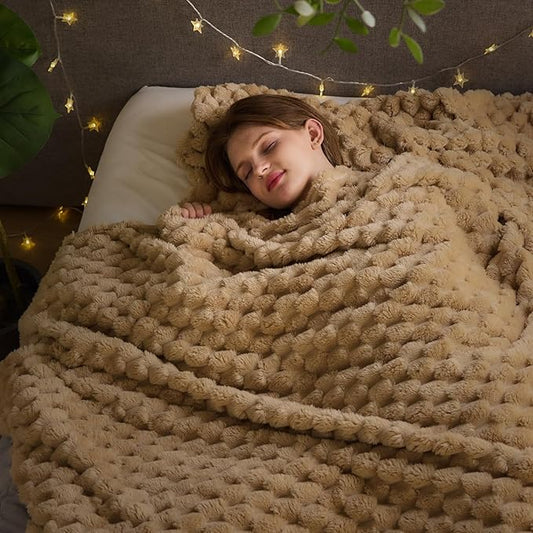 NEWCOSPLAY Super Soft King Blanket Brown Premium Silky Flannel Fleece 3D Clouds Stylish Jacquard Lightweight Bed Blanket All Season Use 350GSM (Brown, King(90"x110"))