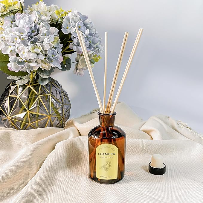 Fragrance Essential Oil Reed Diffuser Set - 8.8 oz (250 ml) Super Cedar Scent Used for Lasting Fragrance in Bedroom, Suitable for Toilet to Remove Odor Fragrance Essential Oil Diffuser