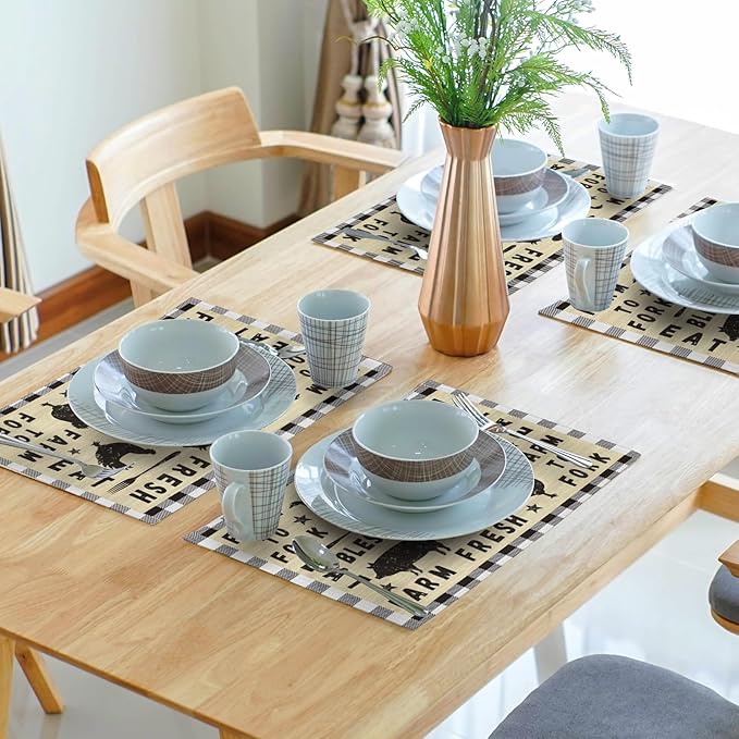Farm Animal Cow Table Mat Set of 4，Farmhouse Chicken Decor Buffalo Plaid Rectangular Linen Placemats with Non-Slip Kitchen Table Decor 12x18 Inch for Party Kitchen Dining
