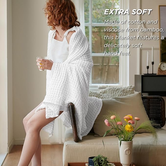 Bedsure Cooling Cotton Waffle Queen Size Blanket - Lightweight Breathable Blanket of Rayon Derived from Bamboo for Hot Sleepers, Luxury Throws for Bed, Couch and Sofa, Green, 90x90 Inches