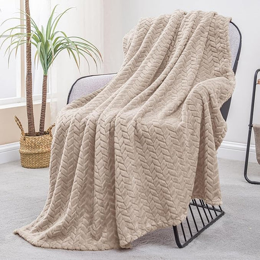 Exclusivo Mezcla Camel Fleece Throw Blanket for Couch and Bed, 50x70 Inches Soft Cozy Jacquard Flannel Blankets, Lightweight Fuzzy Plush Warm Throws for All Seasons