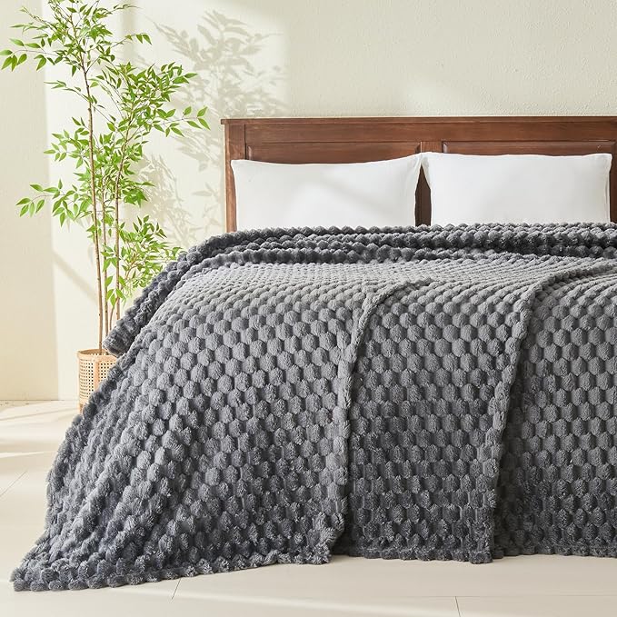 NEWCOSPLAY Super Soft Queen Blanket Grey Premium Silky Flannel Fleece 3D Clouds Stylish Jacquard Lightweight Bed Blanket All Season Use 350GSM (Grey, Queen(90"x90"))