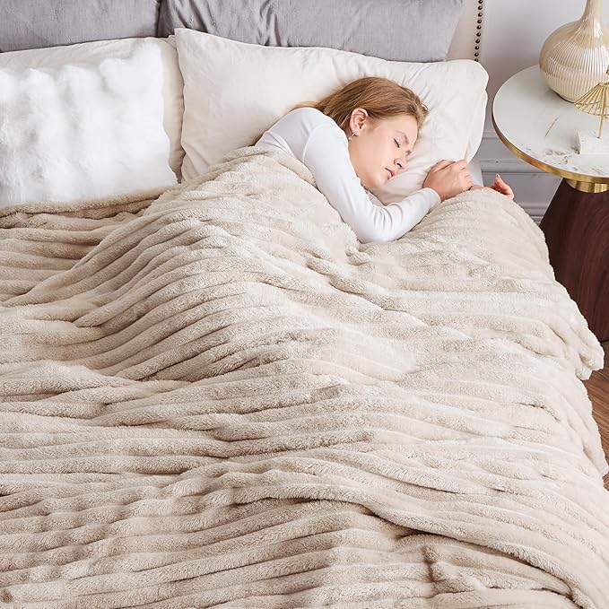 NEWCOSPLAY Super Soft Queen Blanket Linen Premium Silky Flannel Fleece 3D Ribbed Jacquard Lightweight Bed Blanket All Season Use (Linen Ribbed, Queen(90"x90"))