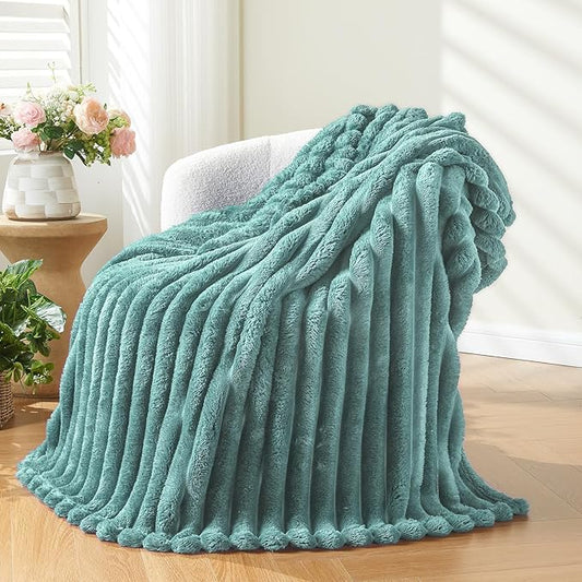 NEWCOSPLAY Super Soft Throw Blanket Mint Green Premium Silky Flannel Fleece 3D Ribbed Jacquard Lightweight Bed Blanket All Season Use (Mint Green Ribbed, Throw(50"x60"))