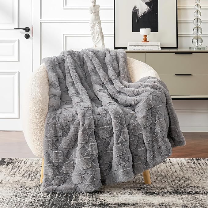 Cozy Bliss Faux Fur Throw Blanket for Couch - Clearance Soft Checkered Fuzzy Cozy Throw Gift Blankets for Women,Grey Blanket for Sofa Bedroom Living Room.(60 * 80 Inches,Grey)