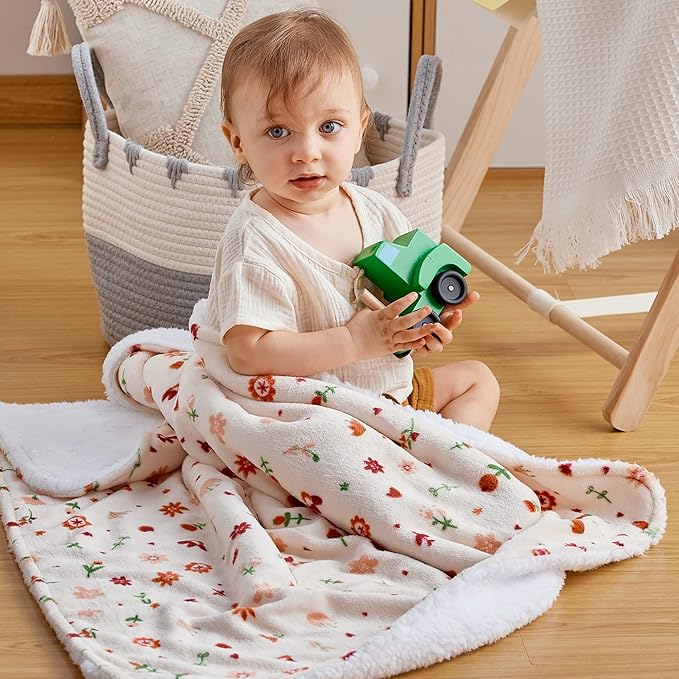 DaysU Plush Flannel Sherpa Baby Blanket for Girls Boys, Portable Reversible Soft Micro Fleece Baby Crib Throw Blanket with Flower Print for Newborn and Nursery, Floral, 30"x40"