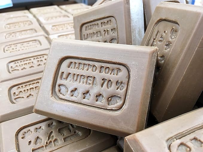 LYNPHA VITALE Aleppo Soap Bar with Olive Oil and 70% of Laurel Oil –Handmade Soap for Sensitive Skins, Original Recipe - 100% Natural and Biodegradable - 3x4,41 oz