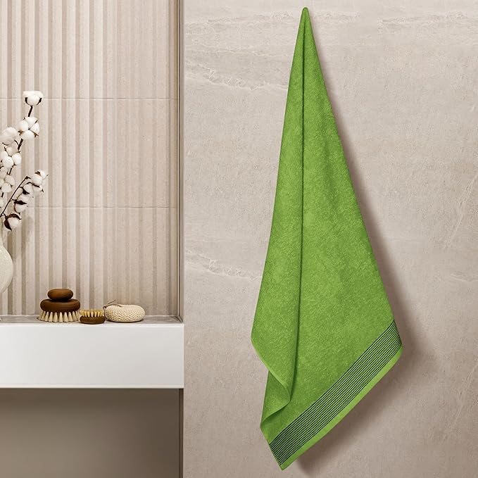 Belizzi Home Ultra Soft 4 Pack Oversized Bath Towel Set 27x54 inches, 100% Cotton Bath Towels, Highly Absorbant Compact Quickdry & Lightweight Towel, Ideal for Gym Travel Camp Pool - Kiwi Green