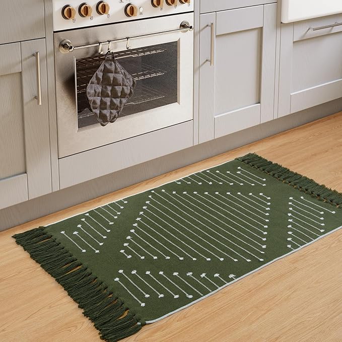 LIVEBOX Boho Bathroom Rug 2' x 3' Washable Green Rugs Small Moroccan Throw Rug for Bath,Cotton Woven Area Rug Carpet with Tassel for Entryway Kitchen Sink Front Door