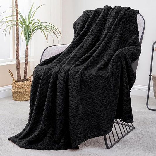 Exclusivo Mezcla Black Fleece Throw Blanket for Couch and Bed, 50x70 Inches Soft Cozy Jacquard Flannel Blankets, Lightweight Fuzzy Plush Warm Throws for All Seasons