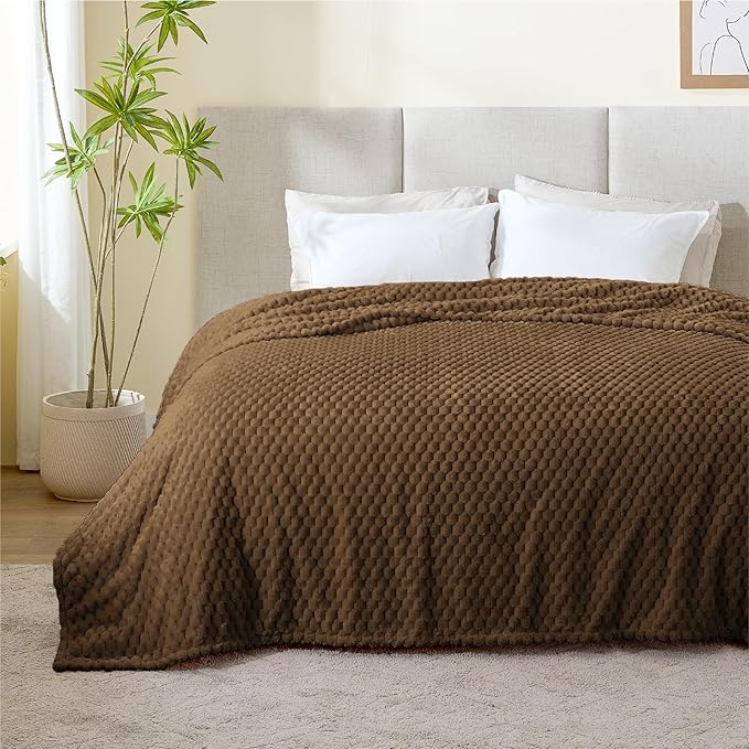 BEDELITE Fleece Blanket Twin Size for Bed Couch, 3D Jacquard Decorative Brown Throw, Soft and Cozy Warm Plush Fuzzy Blanket All Seasons Suitable, 60x80Inches