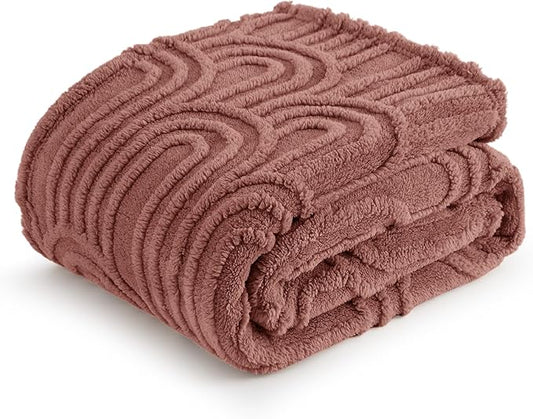Bedsure Twin Blanket for Bed - Cozy Soft Blankets for Women, Cute Small Fleece Throws for Girls, Graduation Decorations Gift for Her Him School Dorm, Pink, 60x80 Inches