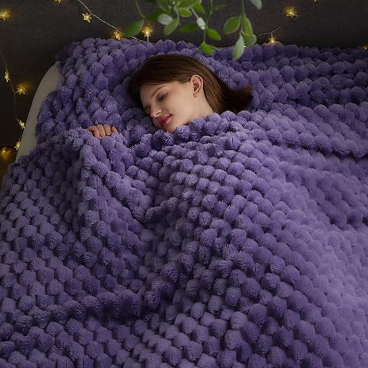 NEWCOSPLAY Super Soft King Blanket Lavender Premium Silky Flannel Fleece 3D Clouds Stylish Jacquard Lightweight Bed Blanket All Season Use 350GSM (Lavender, King(90"x110"))