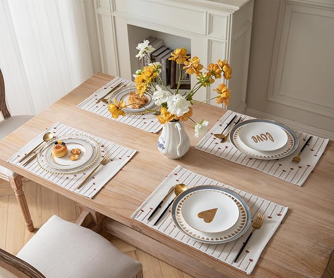 Placemats Set of 4 for Dining Table Fall Décor, Woven Cloth Place Mats for Farmhouse Kitchen Tabletop, Handcrafted Machine Washable Cotton Table mats 13 x 19 Inch, Black and Beige