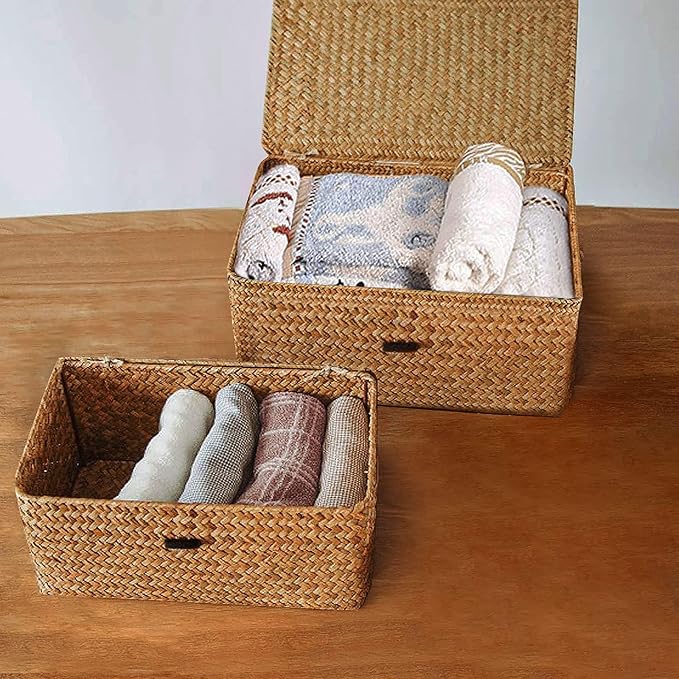 Wicker Storage Basket with Lid, Seagrass Storage Bins with Lids, Rectangular Handwoven Shelf Baskets with Lid for Home Organizer, Rattan Decorative Box for Clothes, Groceries, Snacks (S)