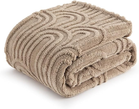 Bedsure Brown Throw Blanket for Women - Super Soft & Cozy, Fleece Blankets for Girls, Ideal for Couch & Bed, 50x70 Inches