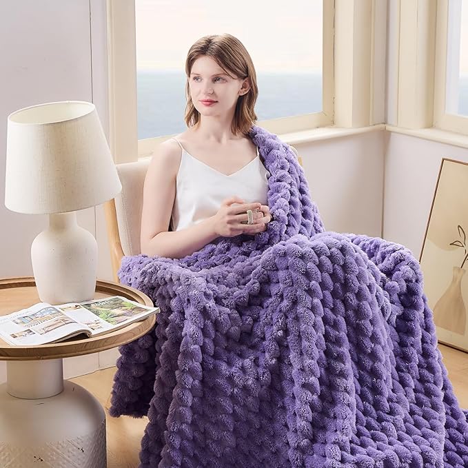 NEWCOSPLAY Super Soft King Blanket Lavender Premium Silky Flannel Fleece 3D Clouds Stylish Jacquard Lightweight Bed Blanket All Season Use 350GSM (Lavender, King(90"x110"))